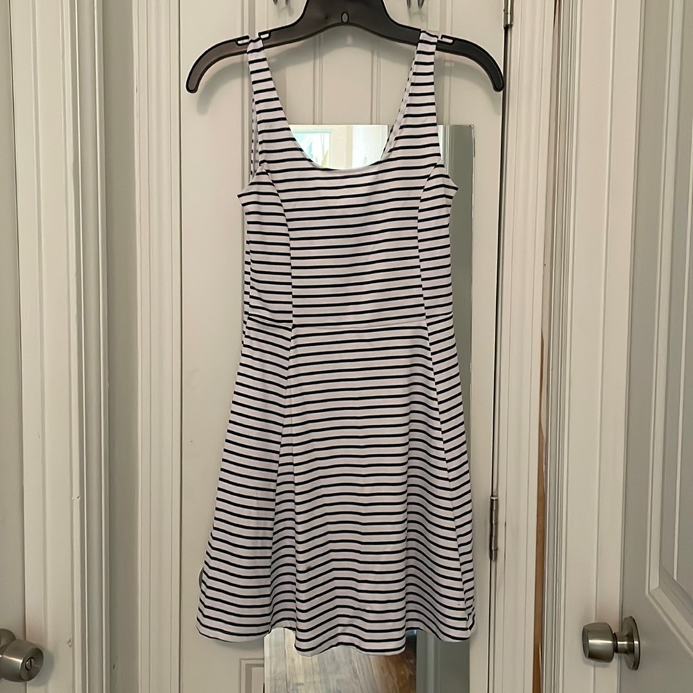 DIVIDED by H&M scoop neck fit and flare skater dress
